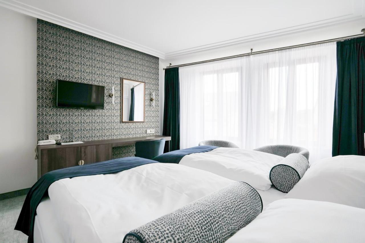 Hotel Zlata Hvezda Литомишль Экстерьер фото
