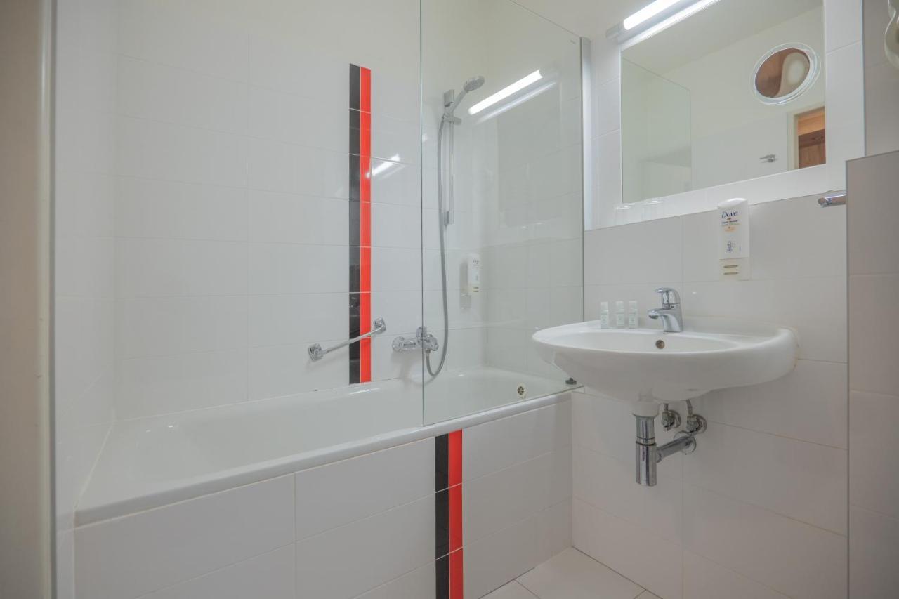 Hotel Zlata Hvezda Литомишль Экстерьер фото